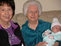 Mimi, Grandma Betty, Finley Morgan DelacyDSCN1528.JPG